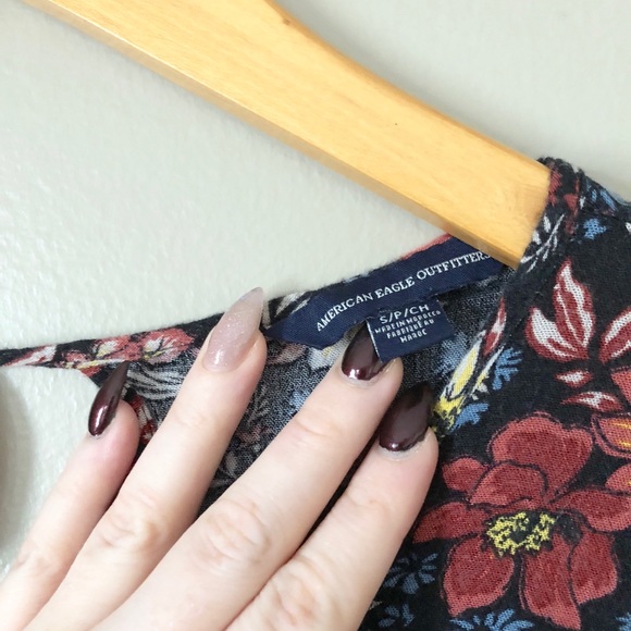 🌹 AE Bell Sleeve Floral Dress w/ Keyhole Back - Picture 7 of 7